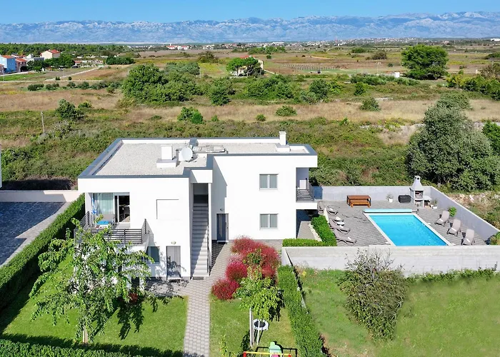 Vila Tonci With Private Heated Pool
