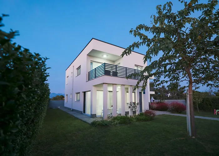Tonci With Private Heated Pool Vila Zaton (Zadar)