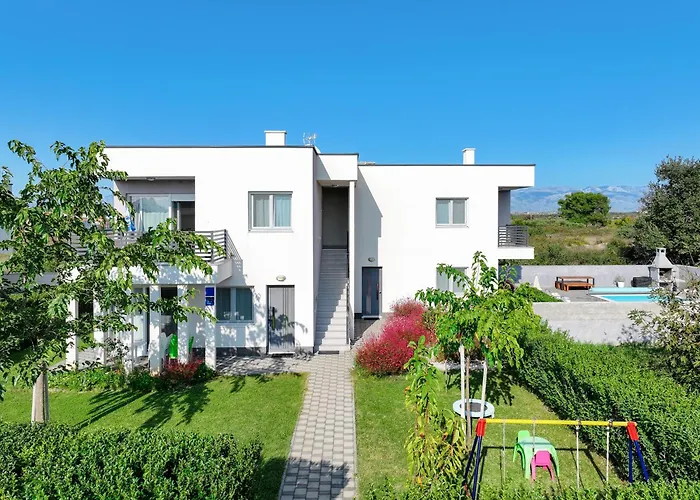 Tonci With Private Heated Pool Vila *