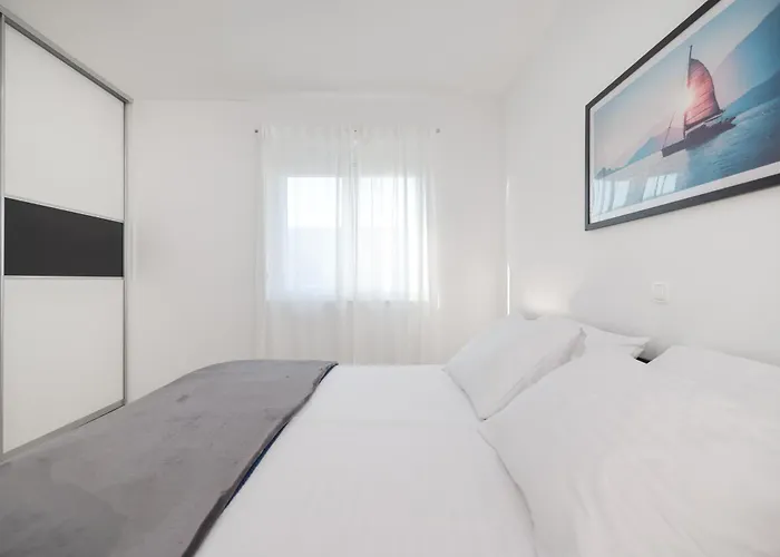 Vila Tonci With Private Heated Pool Zaton (Zadar)